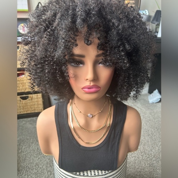 ✨NEW✨ Elegant Gold Layered Pearl Necklace Set - Picture 5 of 9